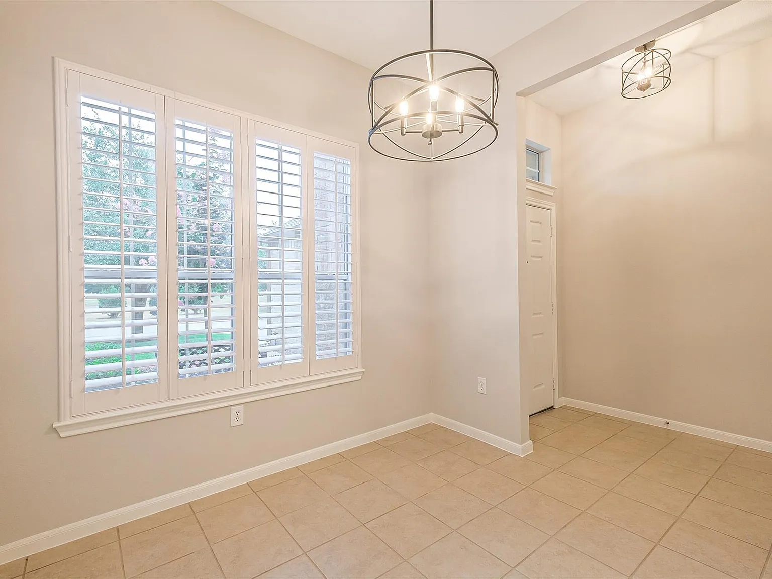 2 bed, 2.0 bath, 1620 sqft, $2,400 — Photo 3