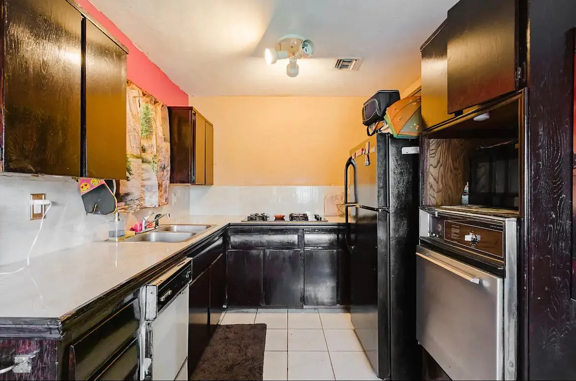 NW 202nd St, Miami Gardens — Photo 3