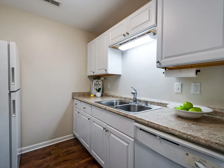 514 N Petway St — Photo 18