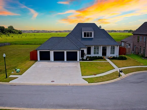 311 Stony Trek Dr, Youngsville, LA 70592