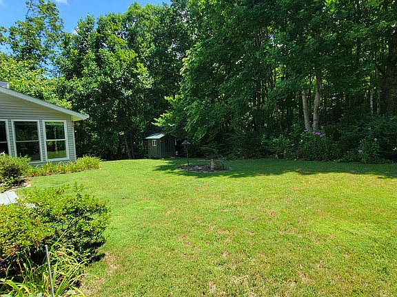 5th image of 425 Panther Gap Rd