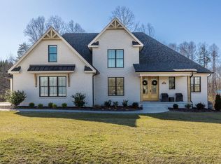 2509 Rivers Edge Rd, Summerfield, NC 27358
