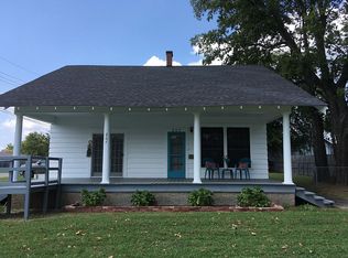 207 SW 2nd St, Checotah, OK 74426