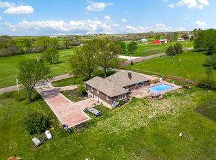 27212 187th St, Leavenworth, KS 66048