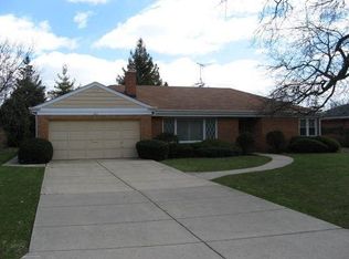 1425 Parkside Dr, Park Ridge, IL 60068