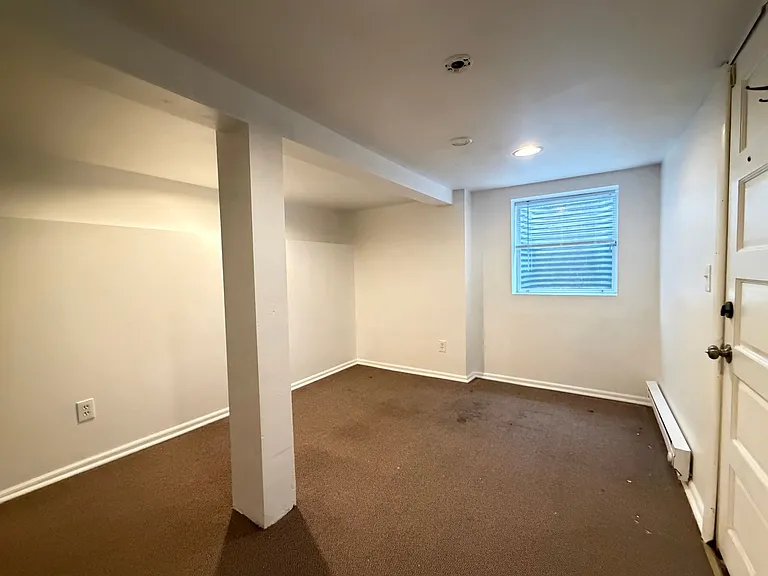 4017 5th Ave NE — Photo 3