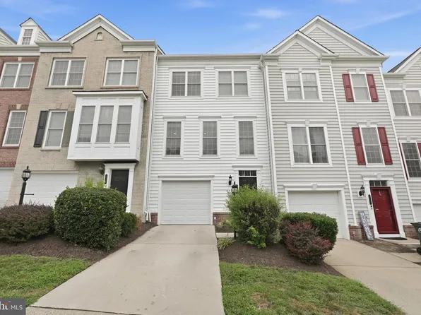 2205 Greywing St, Woodbridge, VA 22191