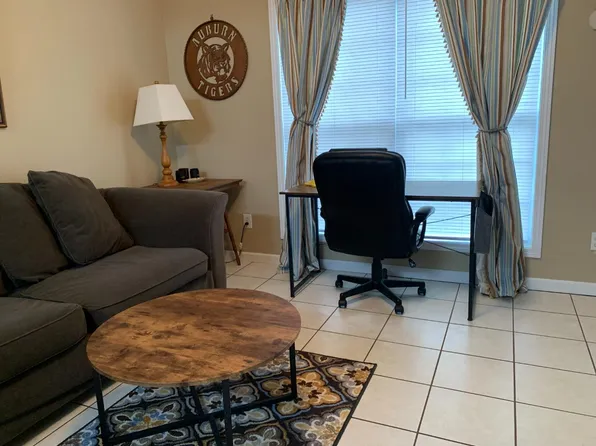 423 N Donahue Dr APT 2, Auburn, AL 36832