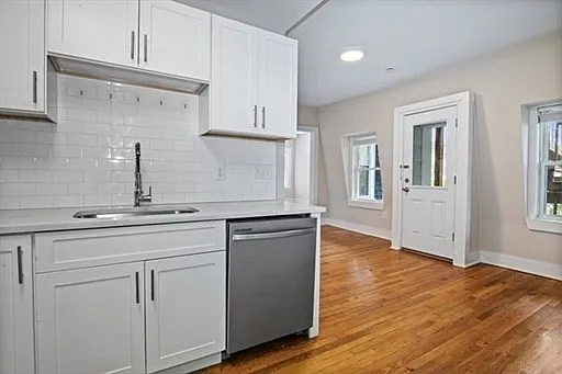 35 Oak Ave #2 — Photo 8