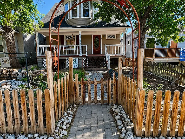 910 W Colorado Ave — Photo 1