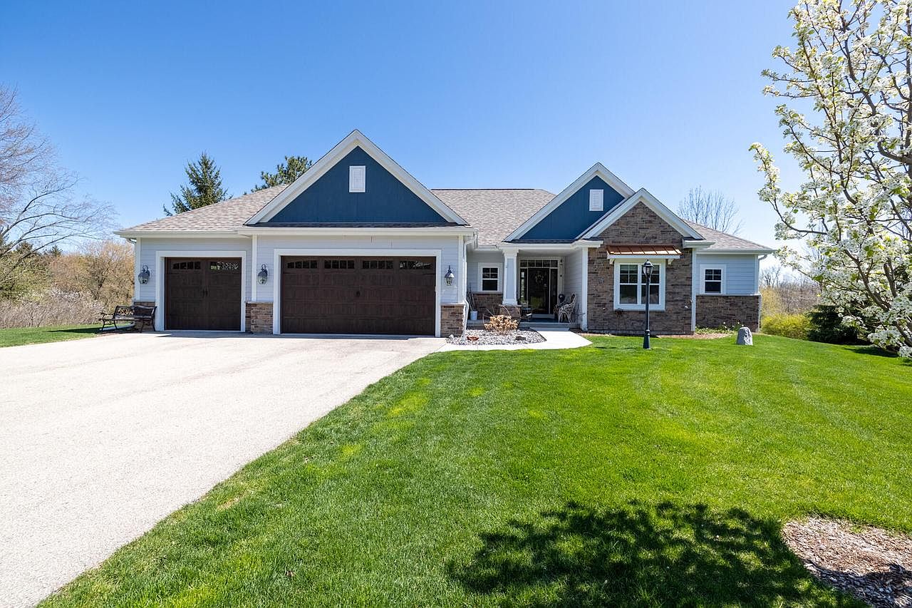 1021 West Stone bridge COURT, Rubicon, WI 53078 MLS 1872804 Zillow
