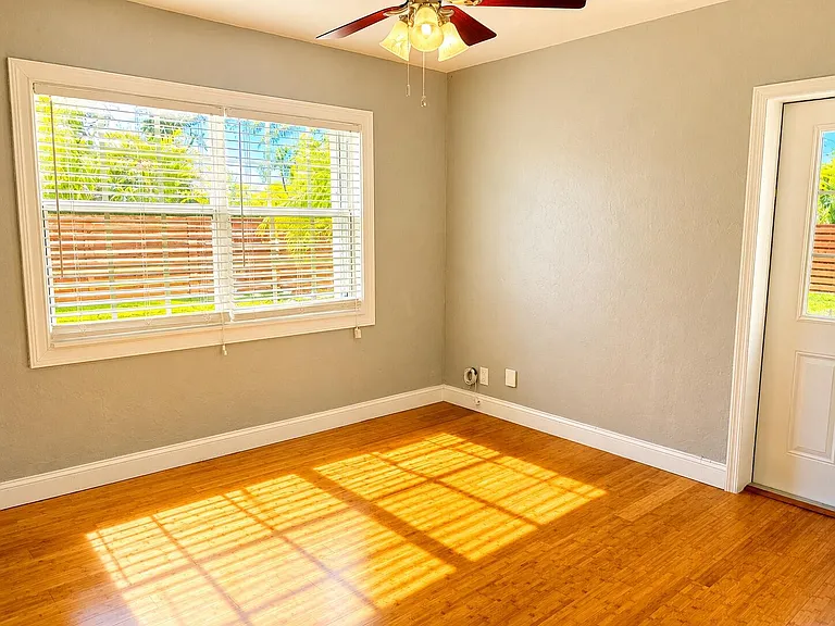 412 SW 16th Ct — Photo 8