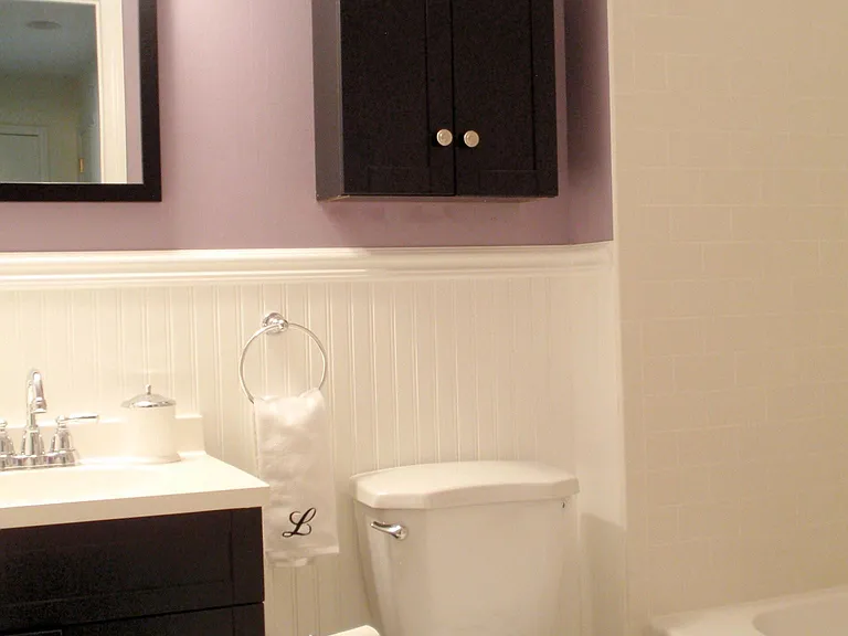 Upstairs guest bathroom.