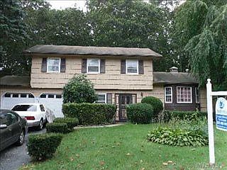 1st image of 20 Woodstock Dr