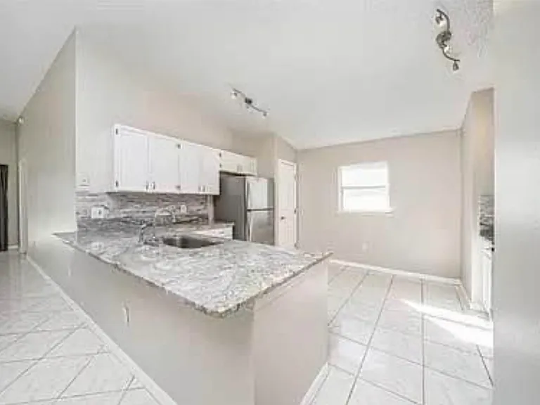 17406 Woodcrest Way — Photo 3