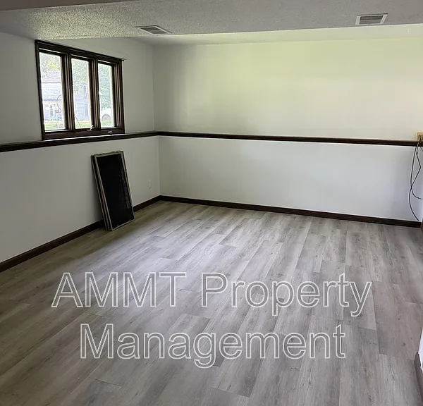 608 S Garnavillo St #1 — Photo 6