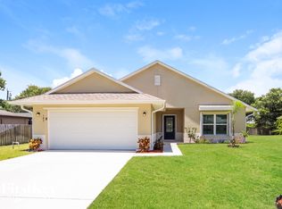 583 Americana Blvd NW, Palm Bay, FL 32907