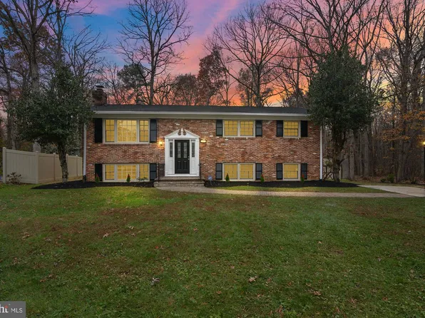 6908 Greenwood Dr, Glenn Dale, MD 20769