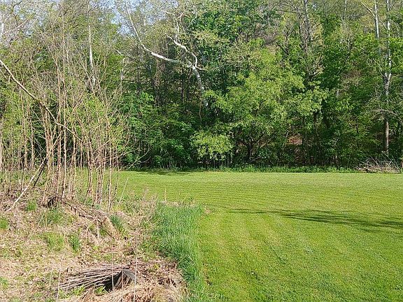 5th image of 1553 Pine Grove Rd