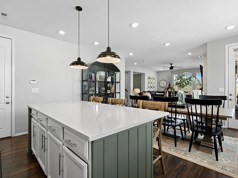 9796 Meeker St — Photo 10