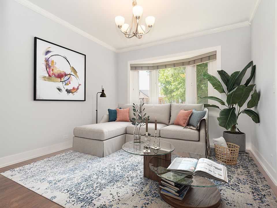 1st image of 3552 W Evergreen Ave #1