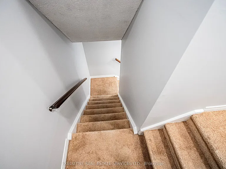 131 Rockwood Ave #18 — Photo 25