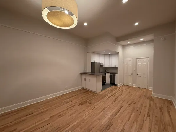 370 East 69th Street image 1 of 4