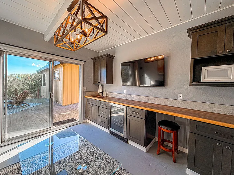 1560 Ronne Dr — Photo 20