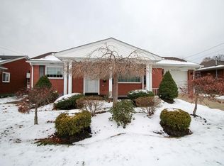 2347 Ritchie St, Aliquippa, PA 15001