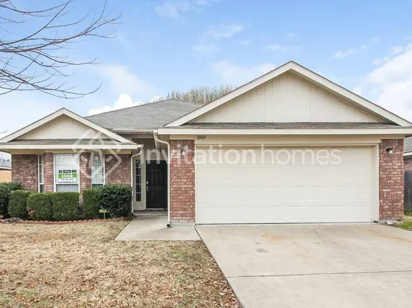 1009 Hannah St, Burleson, TX 76028