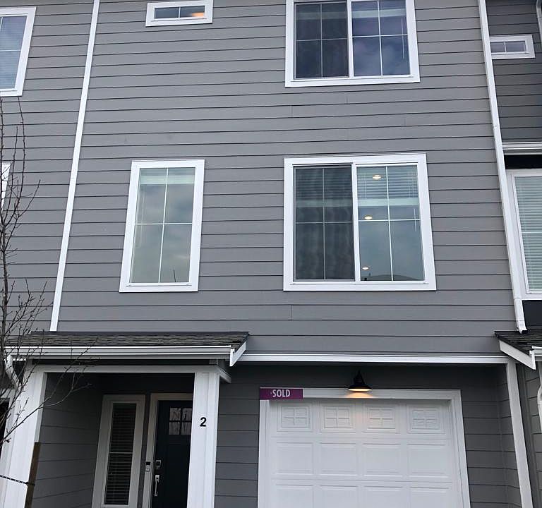 1st image of 2016 101st Ave SE #2