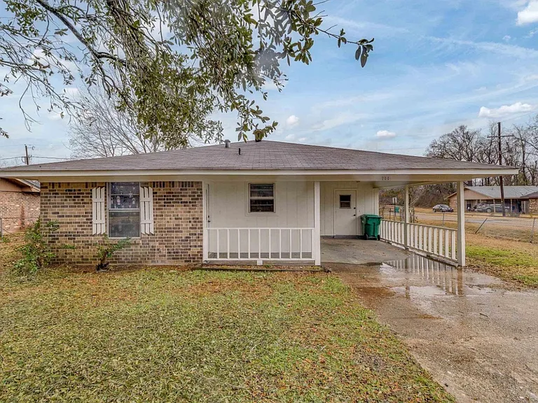 200 Eisenhower Dr — Photo 1