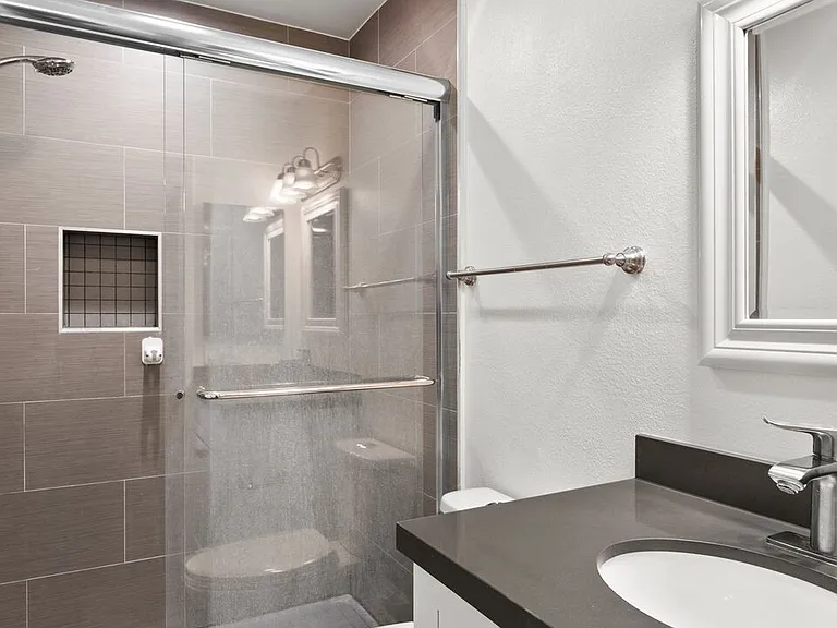 1950 Rodney Dr #105 — Photo 15