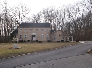 5133 Windsor Dr, Stroudsburg, PA 18360