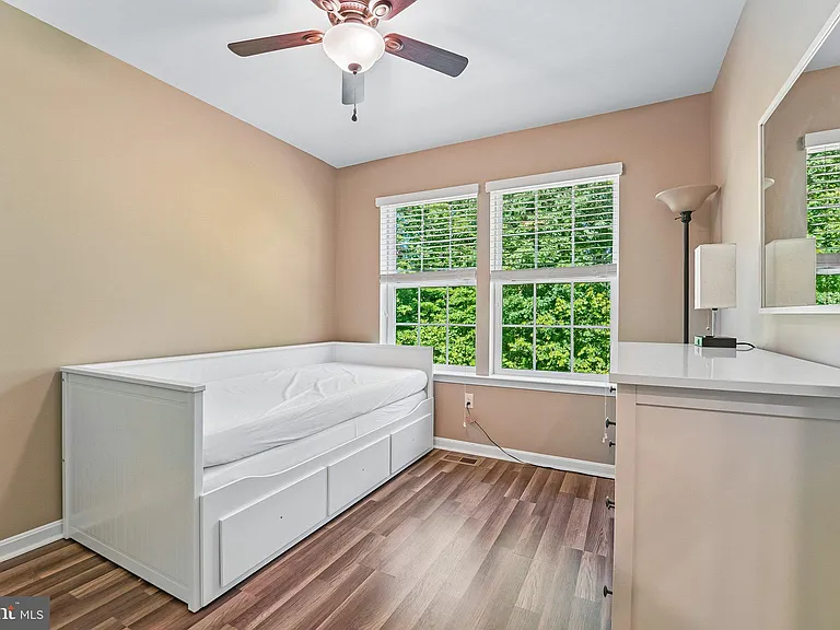 5733 Nicken Ct — Photo 16