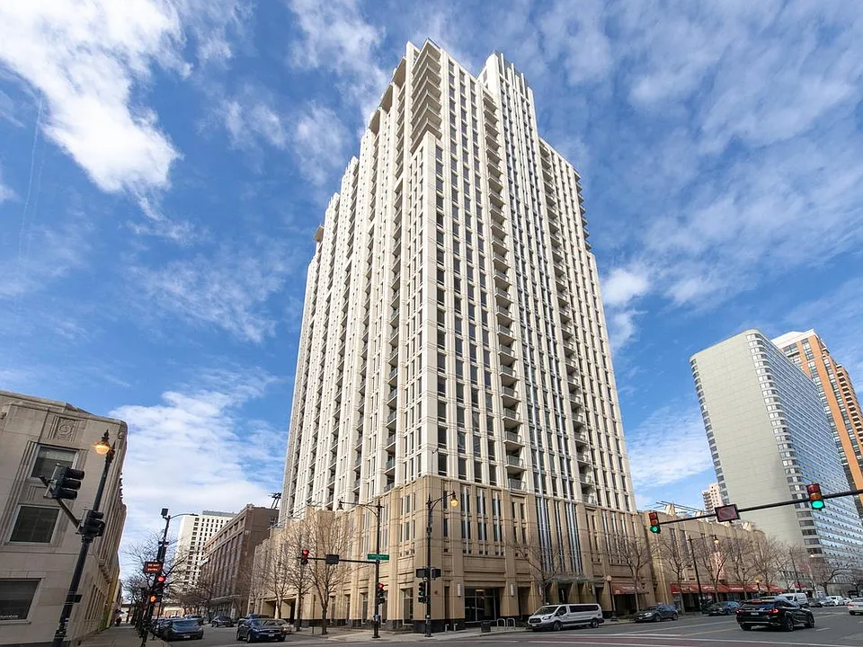 1250 S Michigan Ave #1208