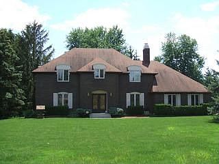 1st image of 139 Lakeview Dr SW