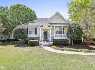 137 Kingsbrook Cir, Newnan, GA 30265