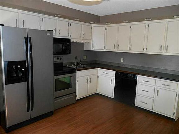 3rd image of 349 Blanchard Dr