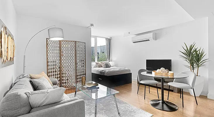 Rented by Compass | media 18