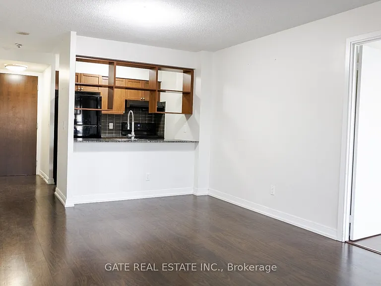 151 Village Green Sq #1404 — Photo 6
