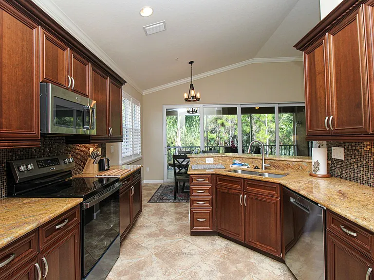 6657 Alden Woods Cir #201 — Photo 12
