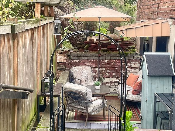2nd image of 915 1st Ave N APT 5