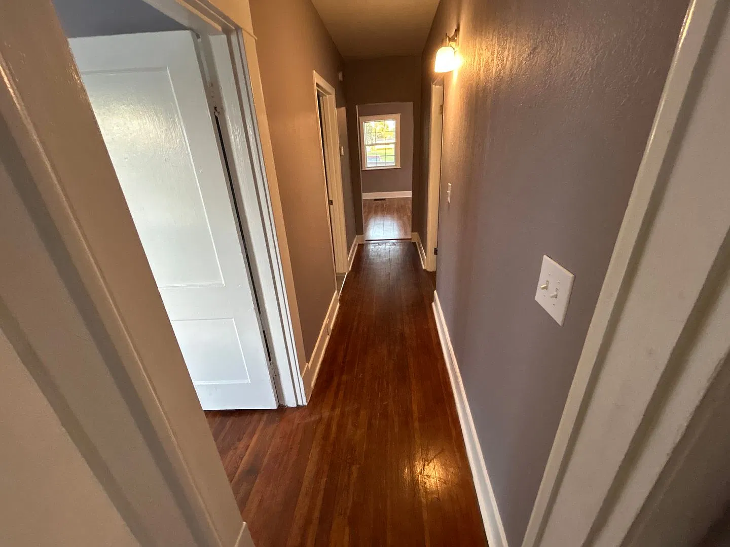 Palmetto unit for rent near local marinas, shops, and restaurants — Photo 4