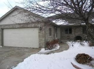 10833 Timer Dr E, Huntley, IL 60142