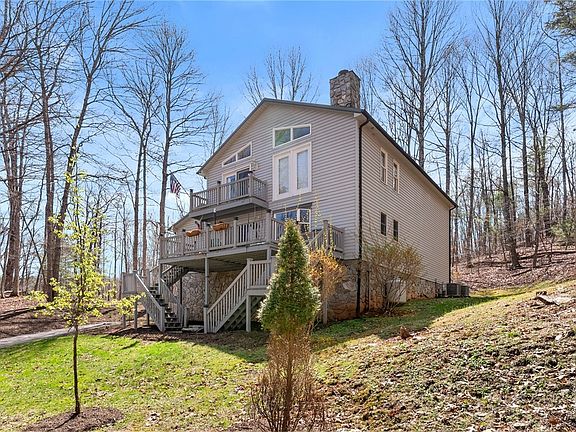 2nd image of 271 Quail Hollow Road