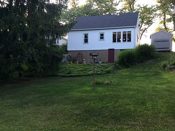 2nd image of 311 E Lakeview Blvd