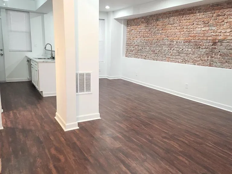 417 Irving St NW — Photo 4