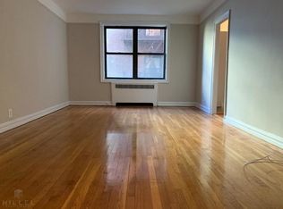 2520 30th Rd APT 6J, Astoria, NY 11102