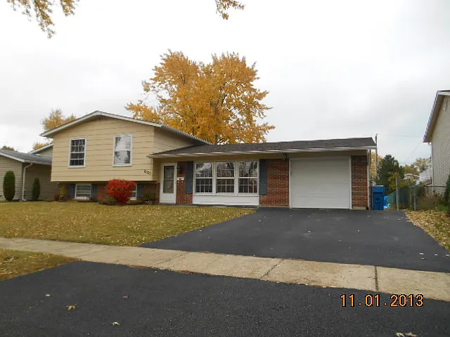 8075 Carlisle Dr photo 1